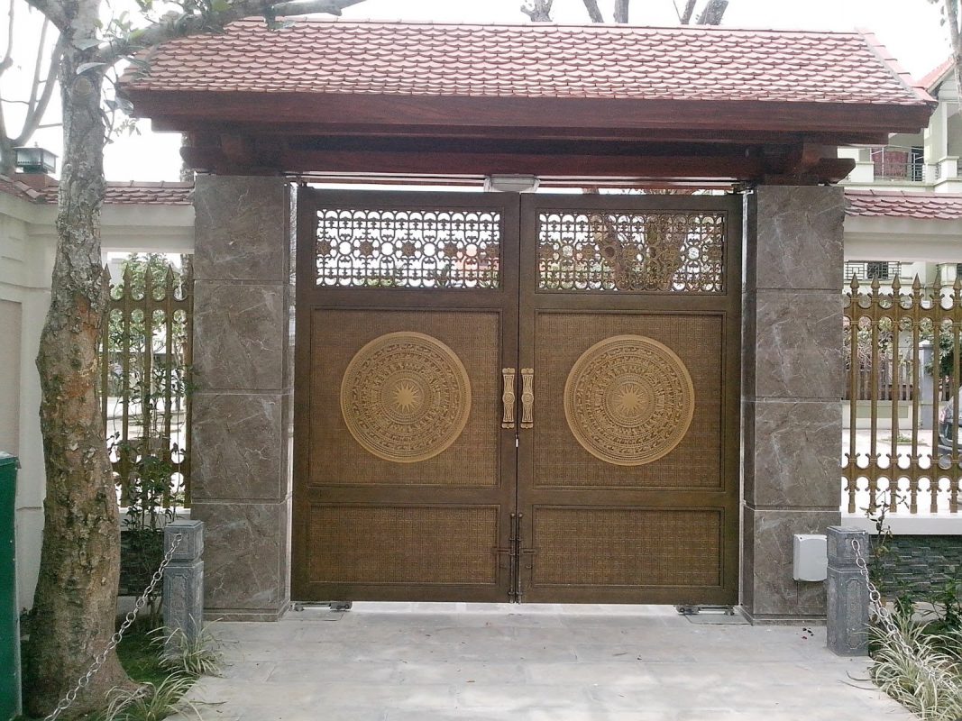 Cổng gỗ âm sàn 2 cánh